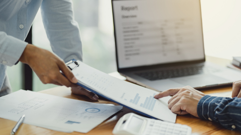 A importância das diferenças de valuation entre startups e companhias maduras sob a ótica de Carlos Eduardo Rosalba Padilha.