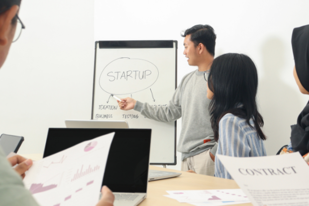 Carlos Eduardo Rosalba Padilha mostra por que investidores devem analisar valuation de startups e empresas tradicionais de forma distinta.