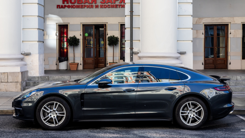 Desempenho e inovação elétrica: os destaques do Porsche Macan EV segundo Teciomar Abila.
